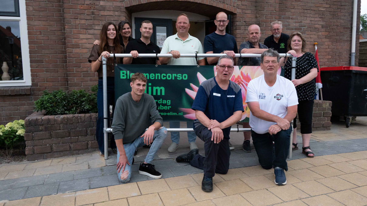Bloemencorso Elim eert hoofdsponsoren en presenteert nieuw bestuur