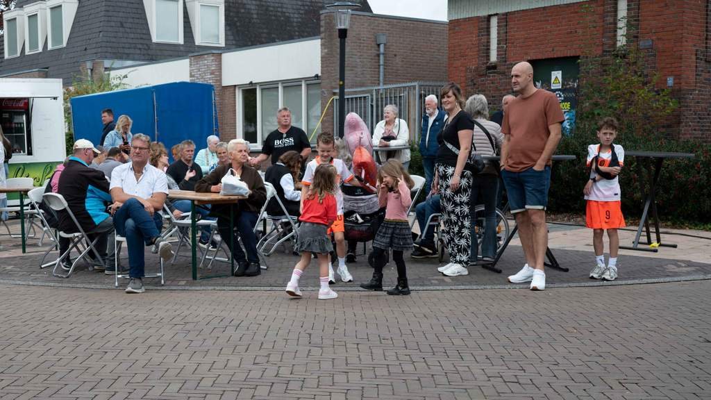Jaarmarkt in Elim vol oude ambachten en nostalgische bromfietsen